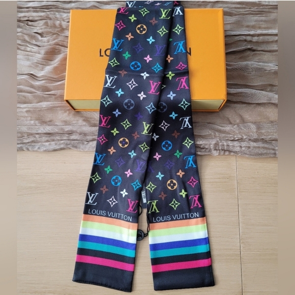 Special Edition Louis Vuitton Murakami Monogram Scarf #M78125 - Picture 2 of 7